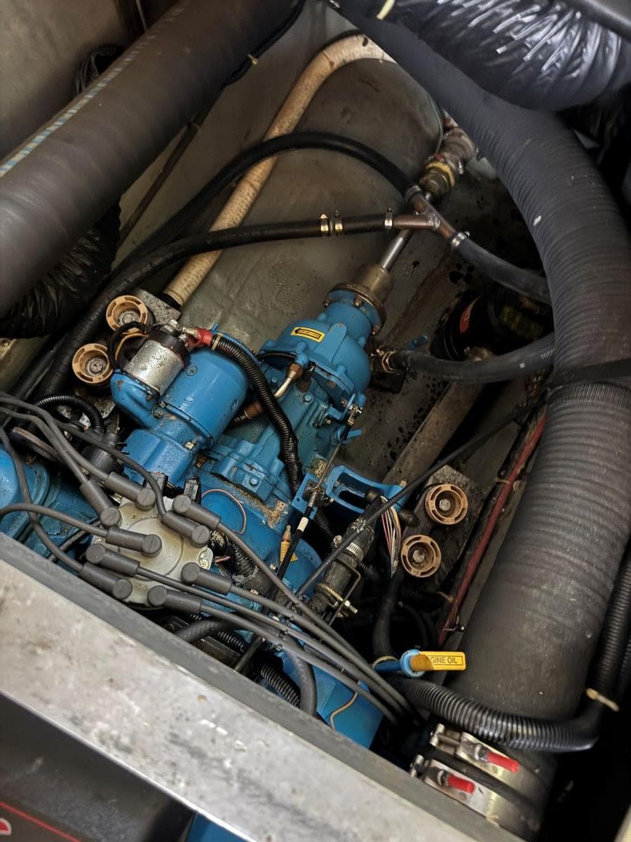 1994 Carver 350 Aft Cabin Motor Yacht — Gallatin, TN (photo 18)