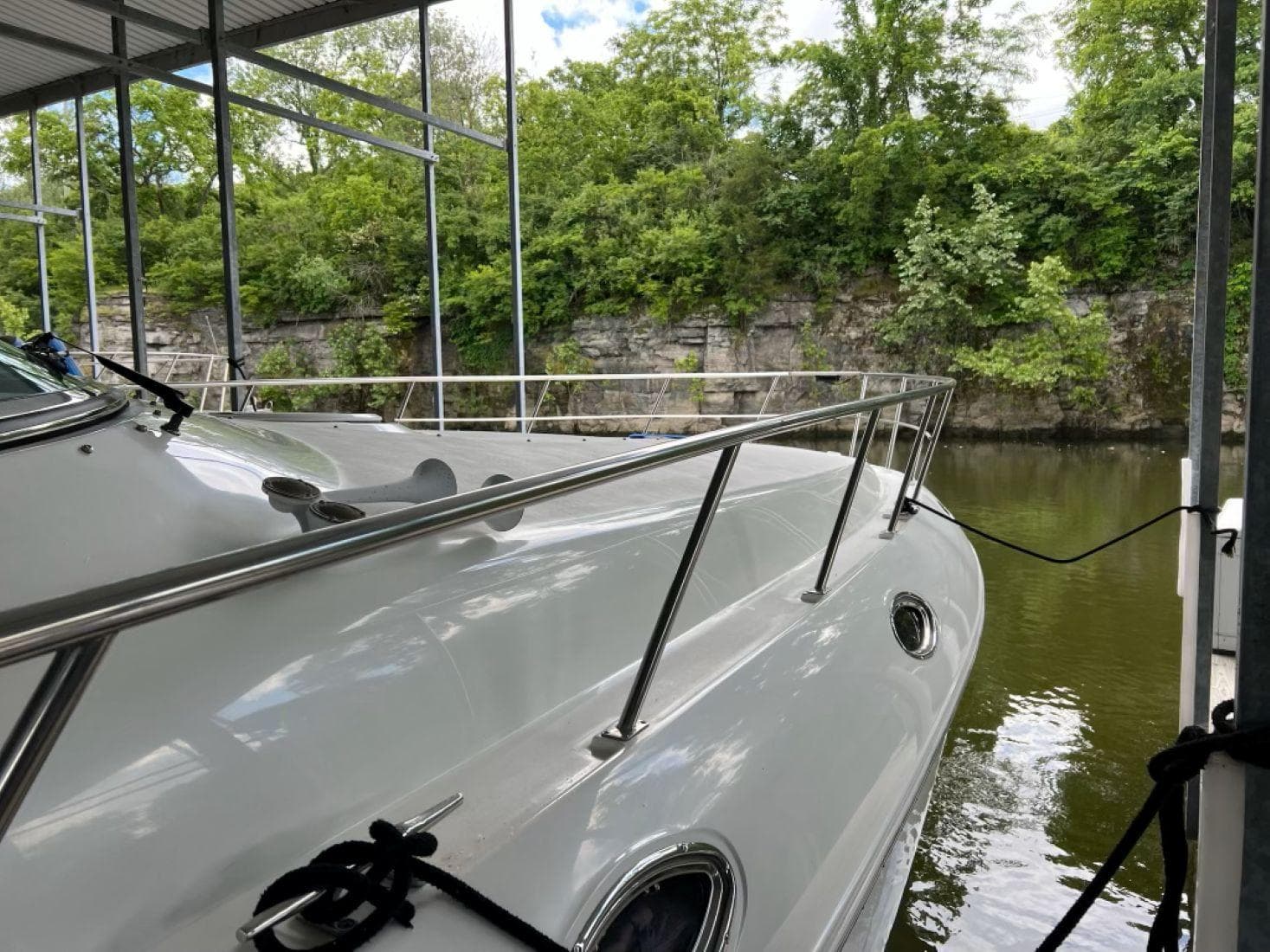2000 Cruisers Yachts 4270 Express — Nashville, TN (photo 18)