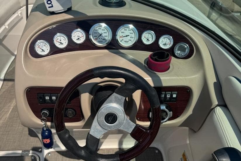 2001 Chaparral 220 SSi — Hendersonville, TN (photo 34)