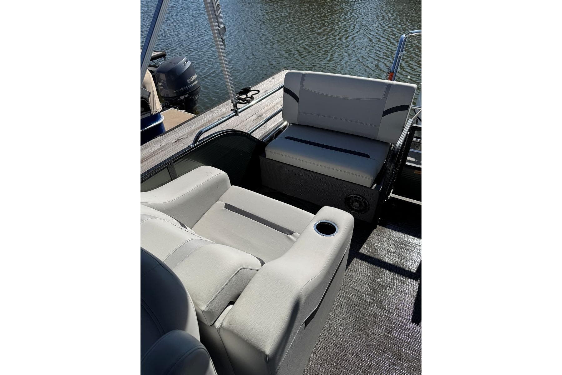2024 Crest Classic LX 220 SLRC — Hendersonville, TN (photo 9)
