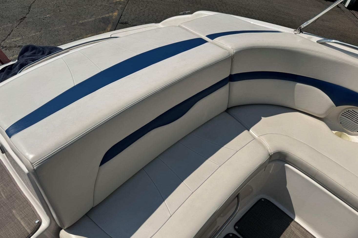 2001 Chaparral 220 SSi — Hendersonville, TN (photo 31)