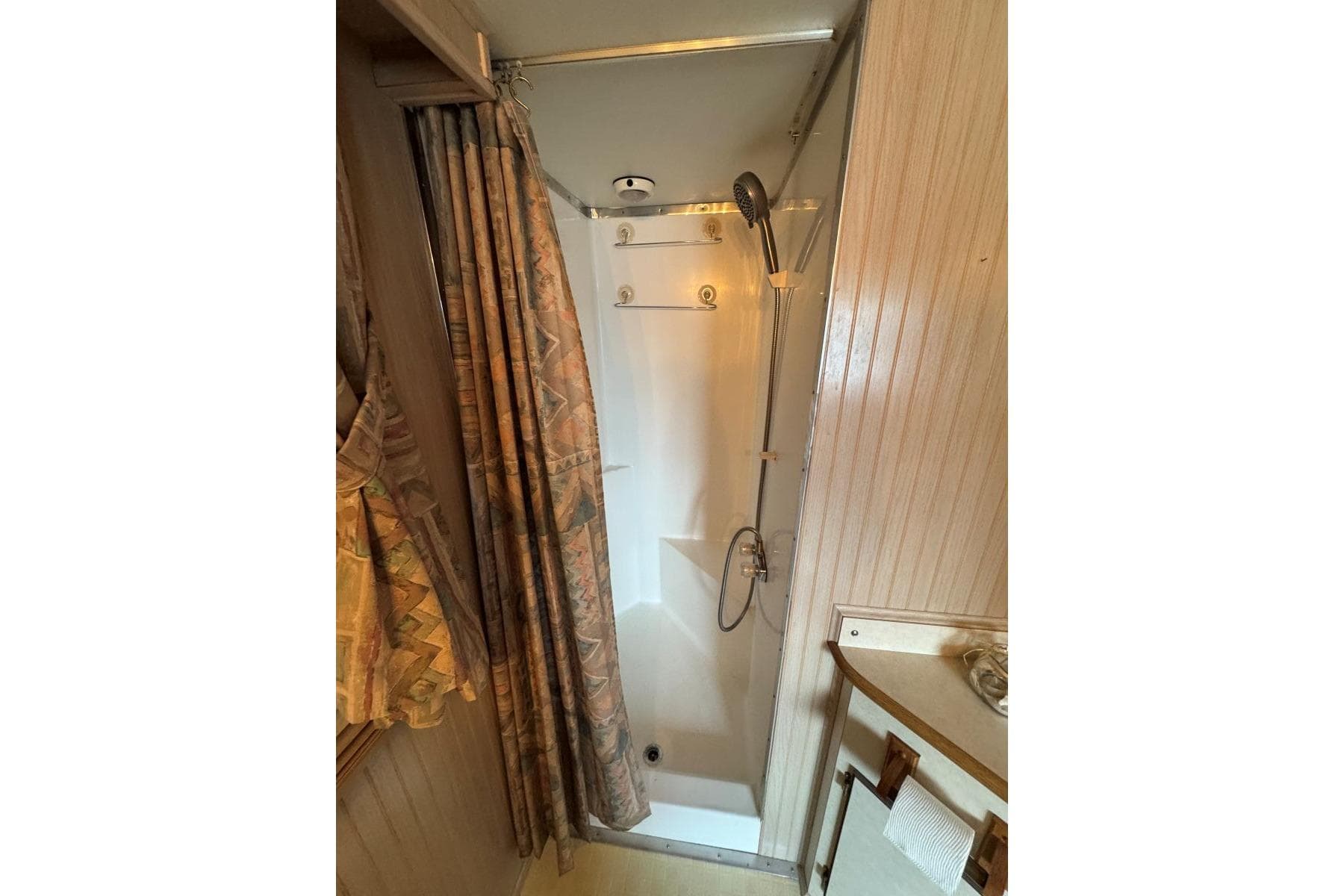 1998 Gibson 47 Sport — Hendersonville, TN (photo 18)