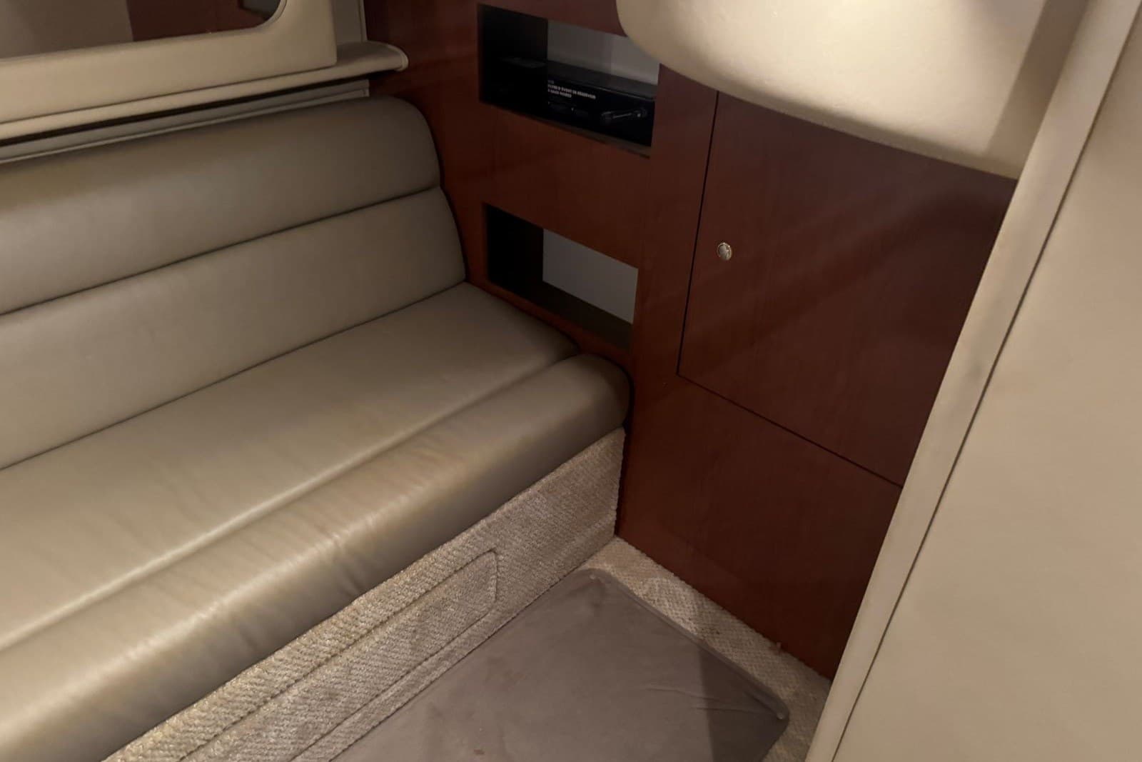 2003 Sea Ray 410 Sundancer — Hendersonville, TN (photo 11)