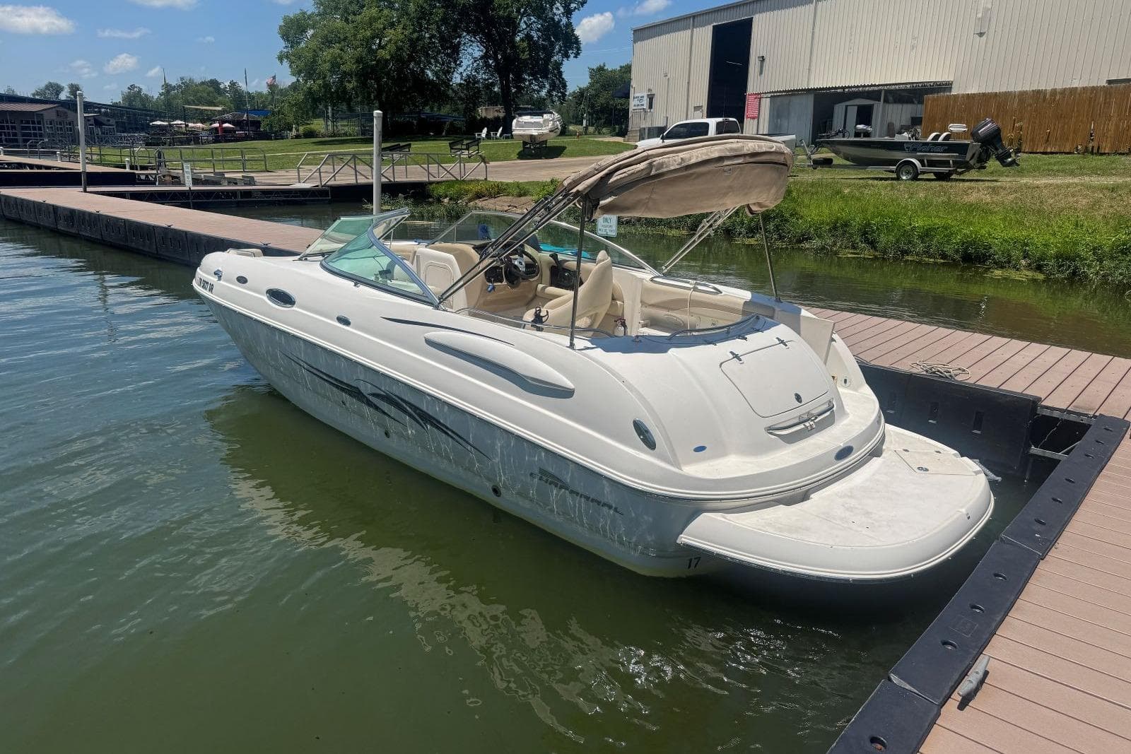 2003 Chaparral Sunesta 223 — Hendersonville, TN (photo 30)