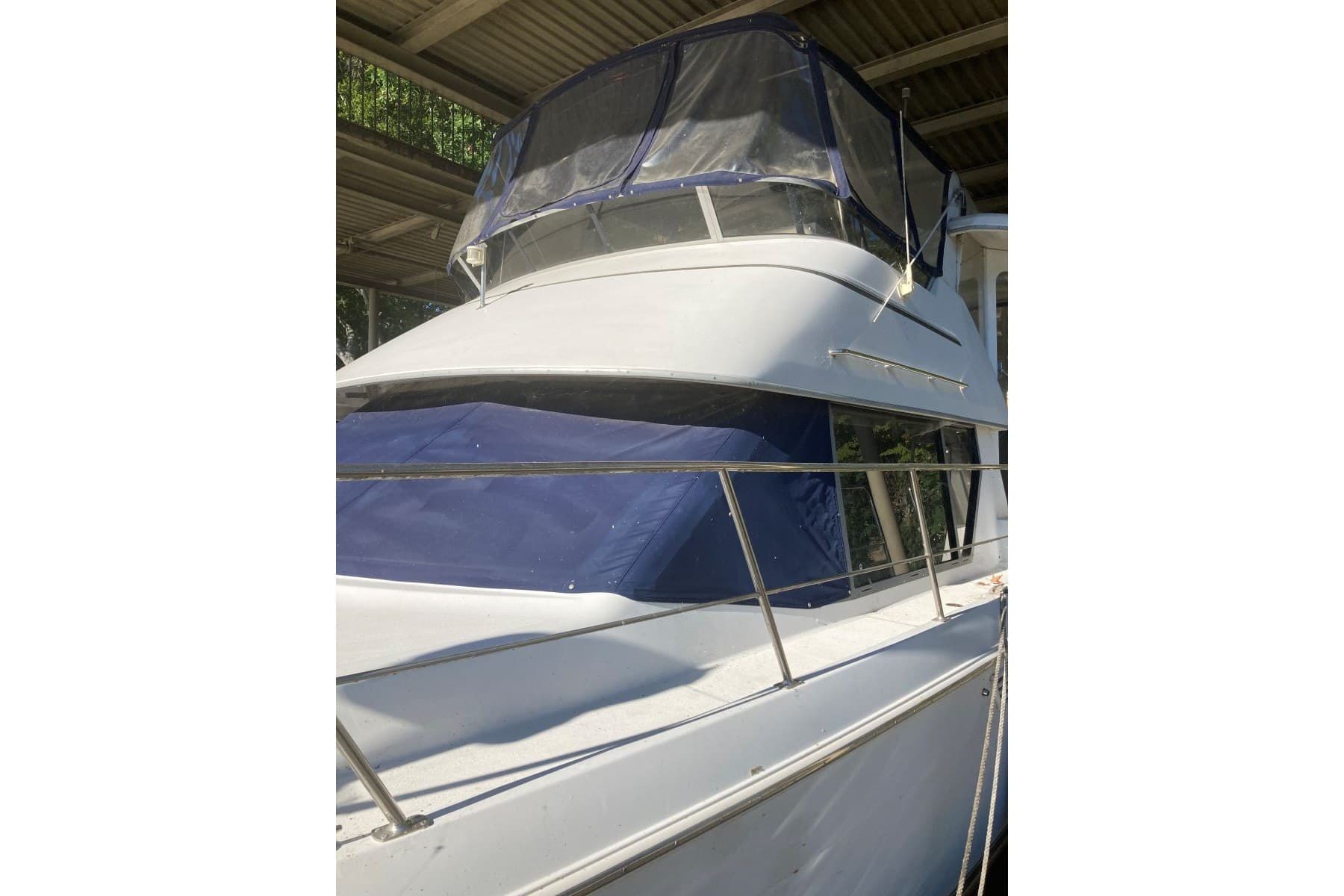 1996 Carver 355 Aft Cabin Motor Yacht — Florence, AL (photo 7)