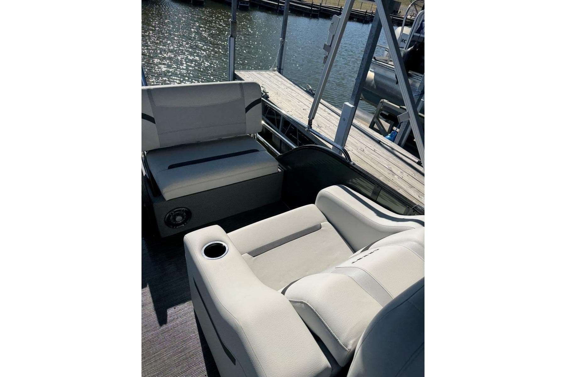 2024 Crest Classic LX 220 SLRC — Hendersonville, TN (photo 8)