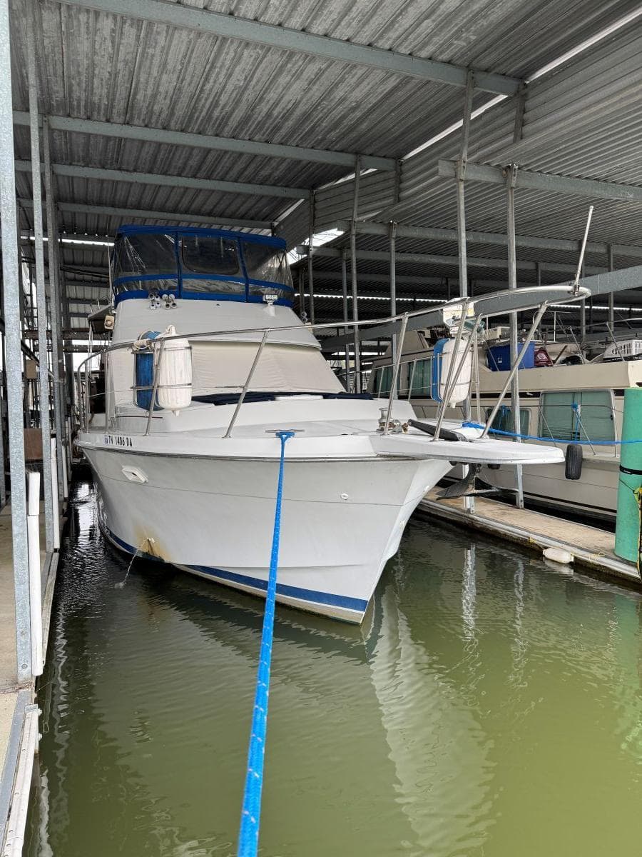 1988 Chris-Craft 426 Catalina — Hendersonville, TN (photo 34)